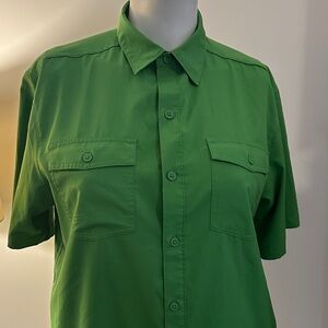Columbia Men's Vibrant Green Button Down Shirt